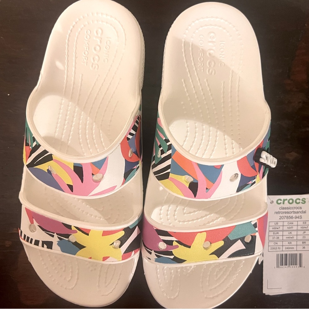 CROCS- Retro resort sandal- New with tag